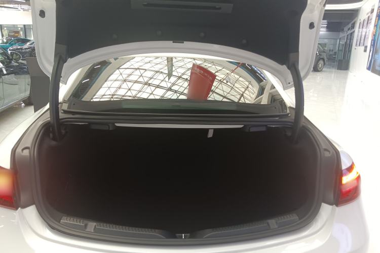 Used Mercedes-Benz E-Class 2023 E 260 Coupe Trunk