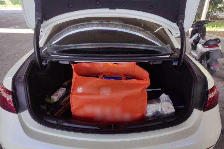 Used Mercedes-Benz E-Class 2023 E 300 Coupe Trunk