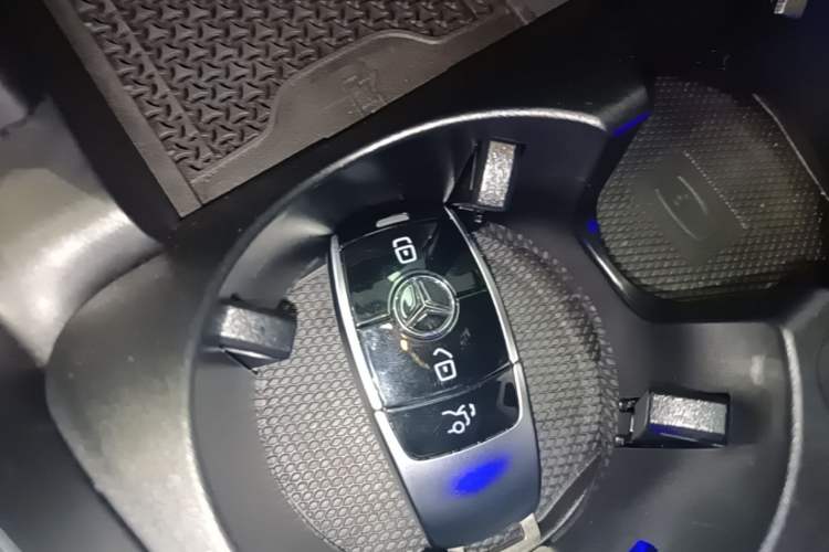 Used Mercedes-Benz E-Class 2023 Restyled E 260 L Sport Edition Vehicle Key