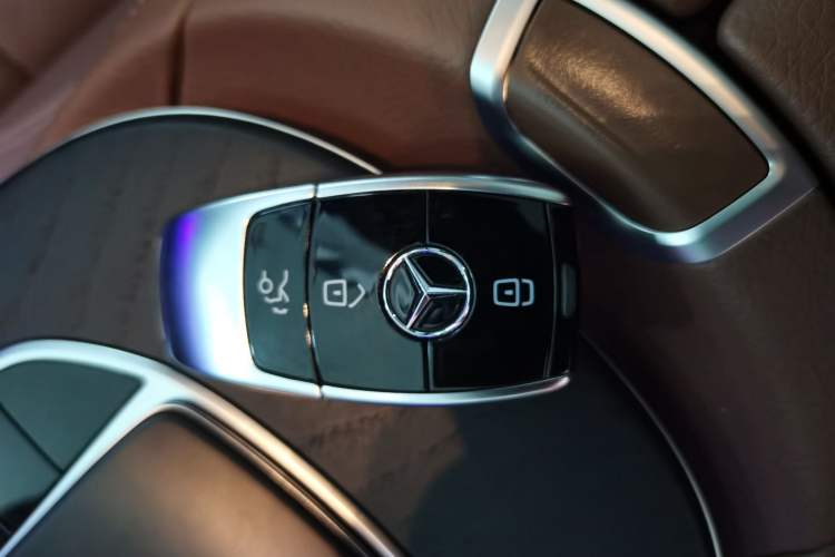 Used Mercedes-Benz E-Class 2023 E 300 L Sporty and Stylish Model Vehicle Key