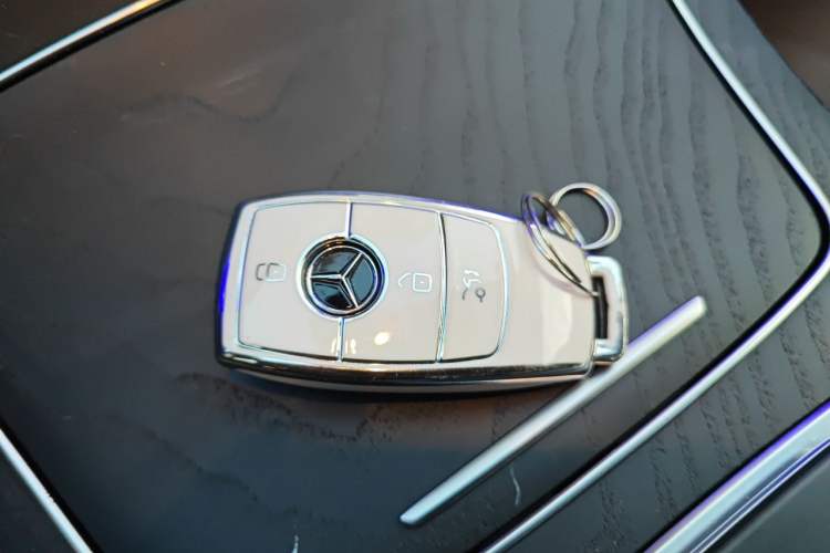 Used Mercedes-Benz E-Class 2023 E 260 Stylish Sports Edition Vehicle Key