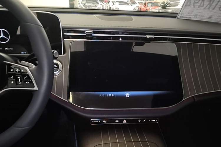 Used Mercedes-Benz E-Class 2024 Refresh E 300 L Stylish Edition Audio And AC Panel