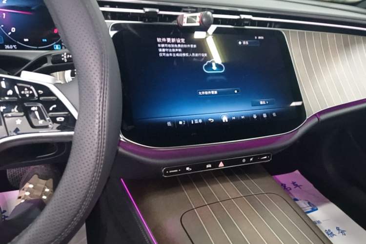 Used Mercedes-Benz E-Class 2024 Refresh E 300 L Stylish Edition Audio And AC Panel