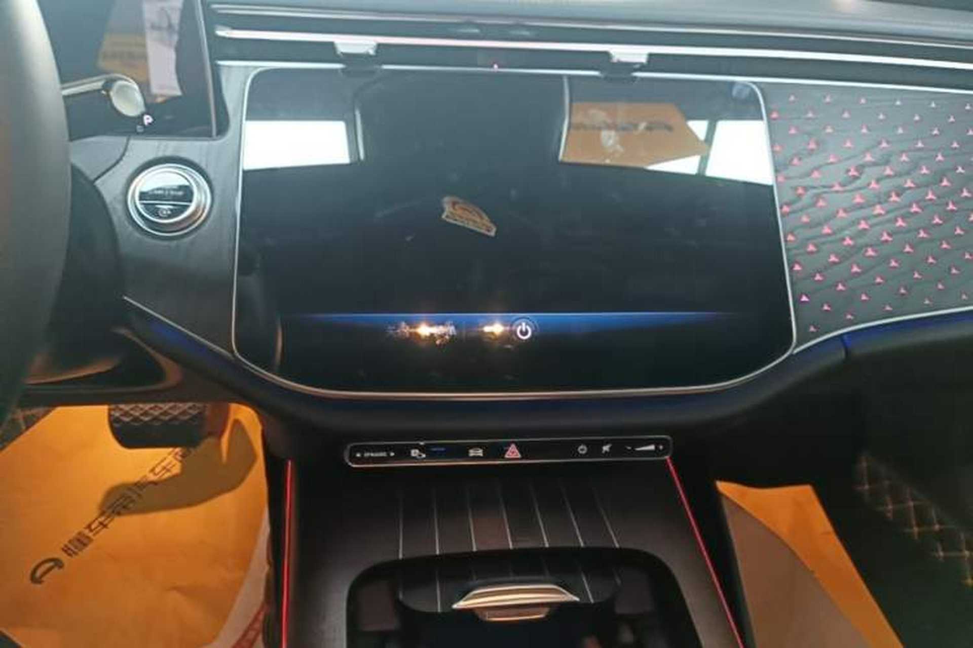 Used Mercedes-Benz E-Class 2024 Refresh E 300 L Stylish Edition Audio And AC Panel