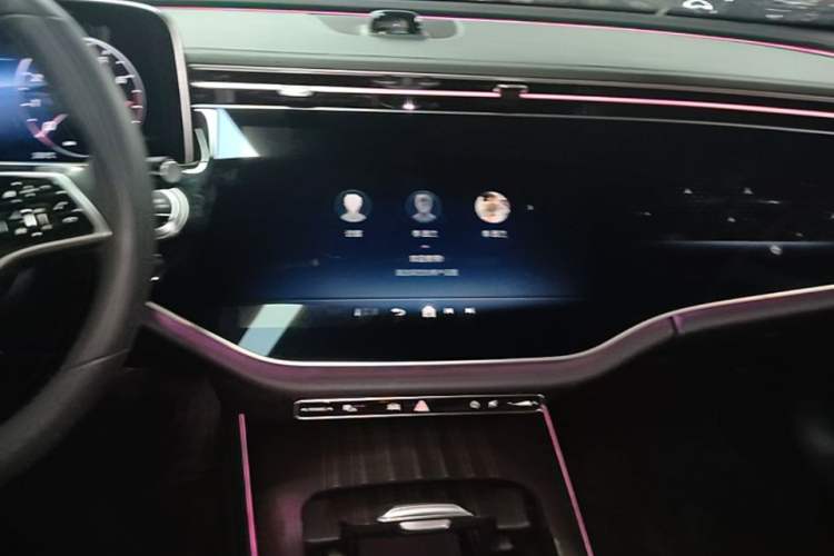 Used Mercedes-Benz E-Class 2024 E 300 L Luxury Model Audio And AC Panel