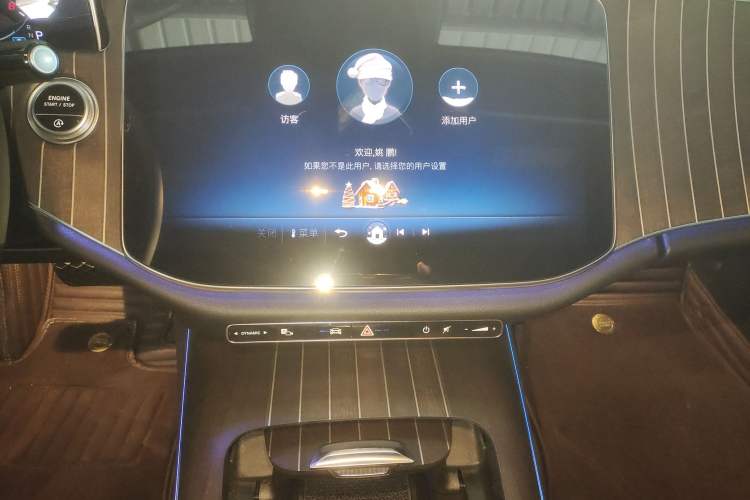 Used Mercedes-Benz E-Class 2024 Refresh E 300 L Stylish Edition Audio And AC Panel