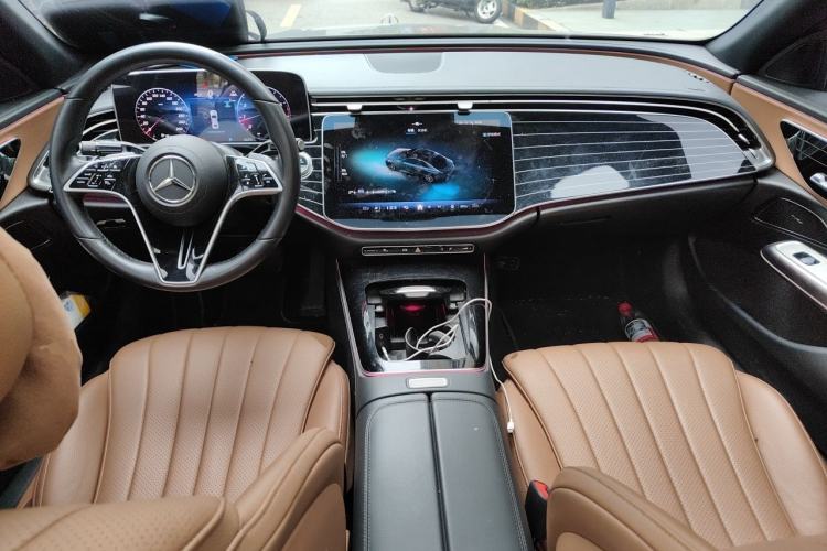Used Mercedes-Benz E-Class 2024 E 260 L Center Console