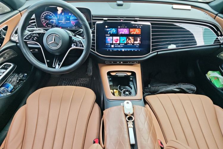 Used Mercedes-Benz E-Class 2024 E 260 L Center Console