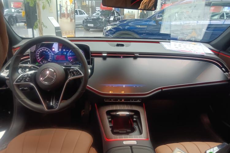 Used Mercedes-Benz E-Class 2024 E 300 L Luxury Model Center Console