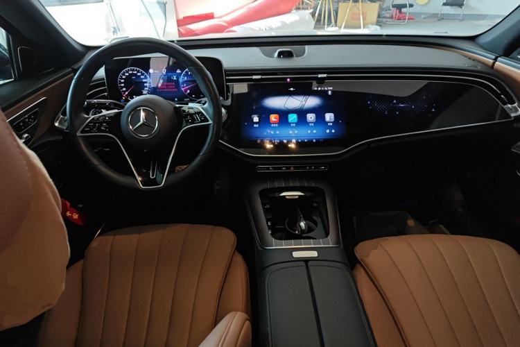 Used Mercedes-Benz E-Class 2024 E 300 L Luxury Model Center Console