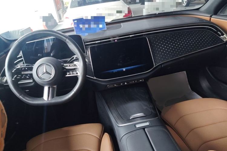 Used Mercedes-Benz E-Class 2024 E 300 L Fashion Sport Model Center Console