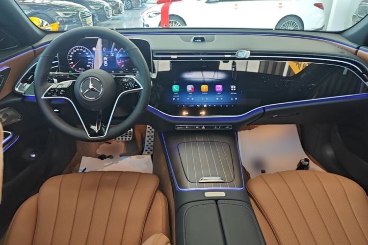 Used Mercedes-Benz E-Class 2024 E 300 L Luxury Model Center Console