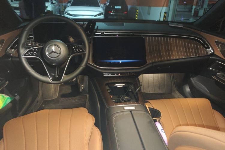Used Mercedes-Benz E-Class 2024 E 300 L Stylish Model Center Console