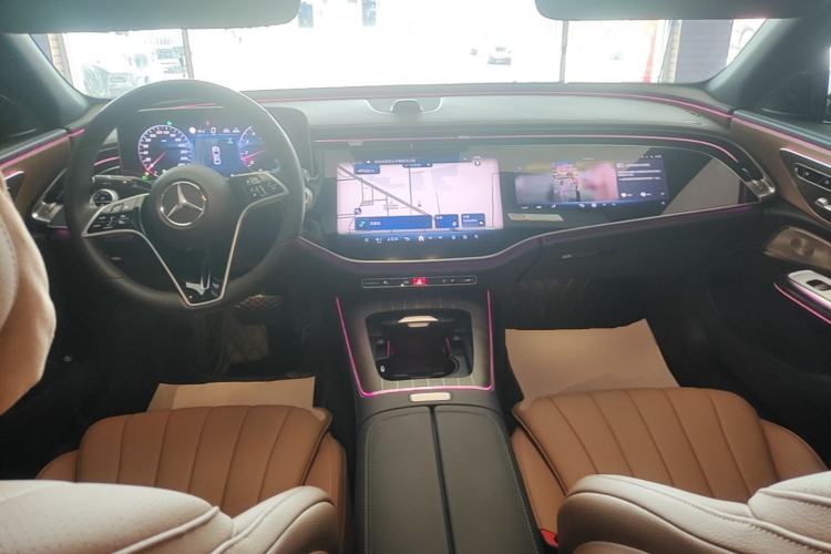 Used Mercedes-Benz E-Class 2024 E 300 L Luxury Model Center Console