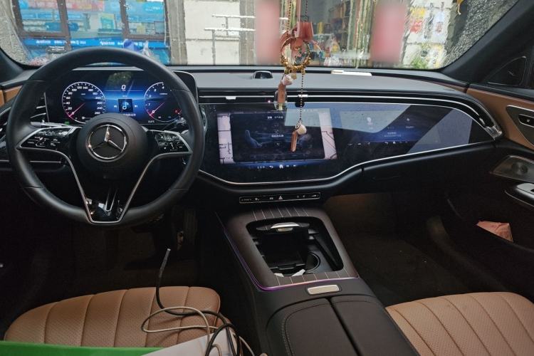 Used Mercedes-Benz E-Class 2024 Facelift E 300 L Luxury Edition Center Console