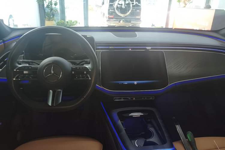 Used Mercedes-Benz E-Class 2024 Facelift E 300 L Fashion Sport Edition Center Console