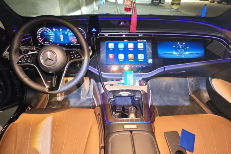 Used Mercedes-Benz E-Class 2024 E 300 L Luxury Model Center Console
