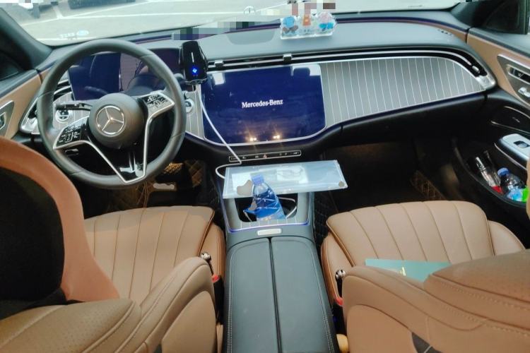 Used Mercedes-Benz E-Class 2024 E 300 L Stylish Model Center Console