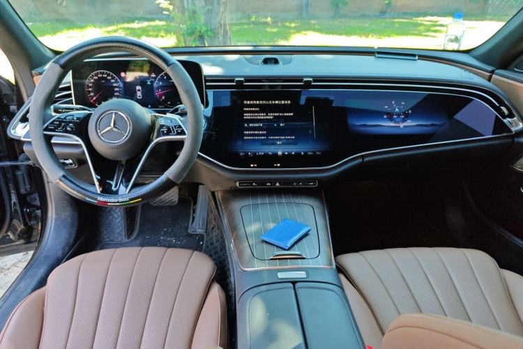 Used Mercedes-Benz E-Class 2024 E 300 L Luxury Model Center Console