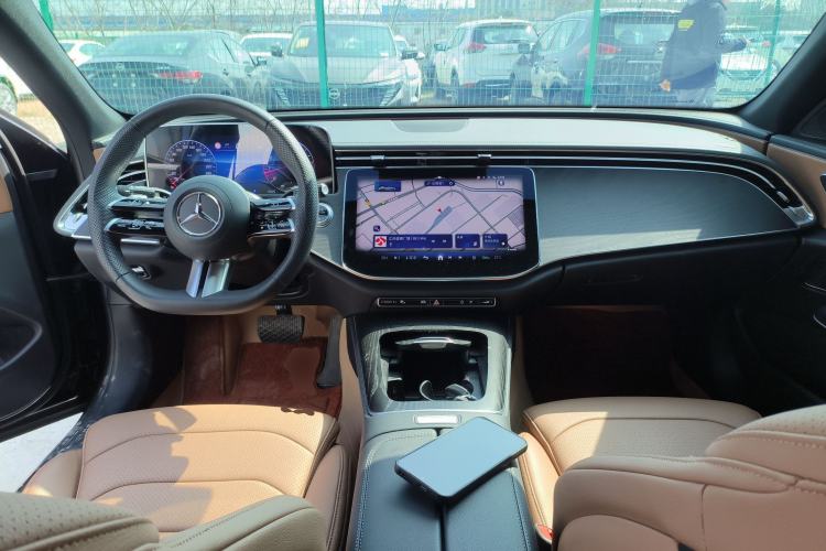 Used Mercedes-Benz E-Class 2024 Facelift E 300 L Fashion Sport Edition Center Console