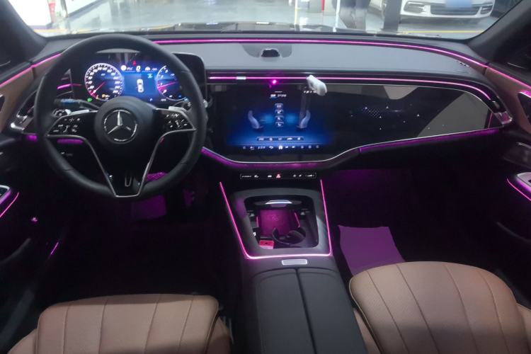 Used Mercedes-Benz E-Class 2024 E 300 Luxury Sport Edition Center Console