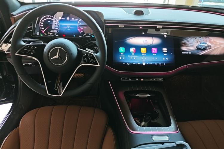 Used Mercedes-Benz E-Class 2024 Facelift E 300 L Luxury Edition Center Console