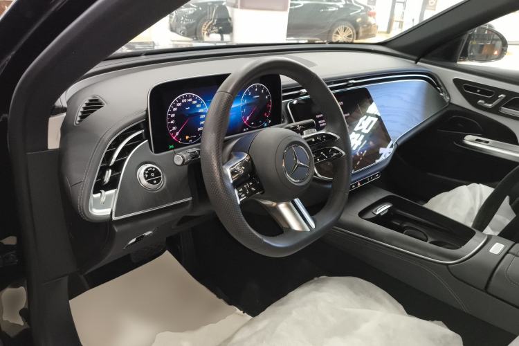 Used Mercedes-Benz E-Class 2024 E 300 L Fashion Sport Model Center Console