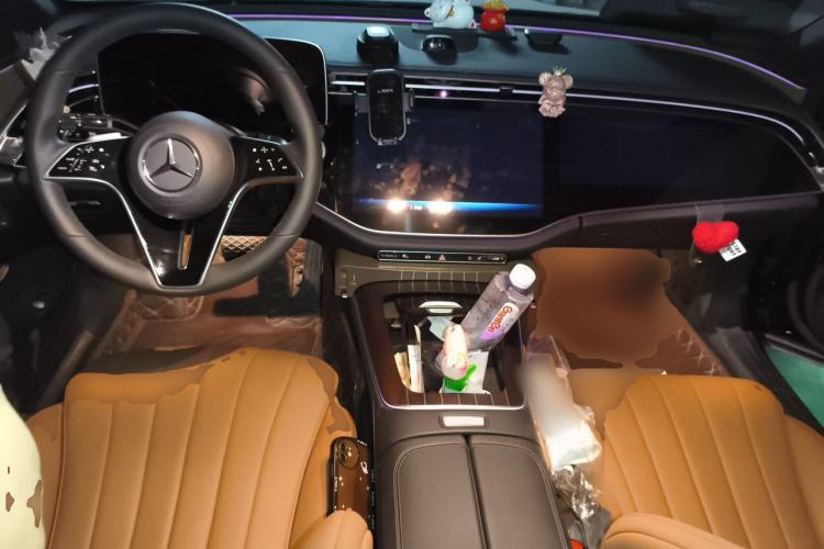 Used Mercedes-Benz E-Class 2024 Facelift E 300 L Luxury Edition Center Console
