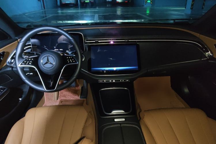 Used Mercedes-Benz E-Class 2024 E 260 Sport Edition Center Console