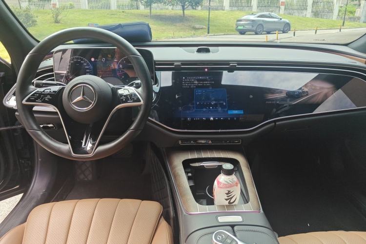 Used Mercedes-Benz E-Class 2024 E 300 L Luxury Model Center Console