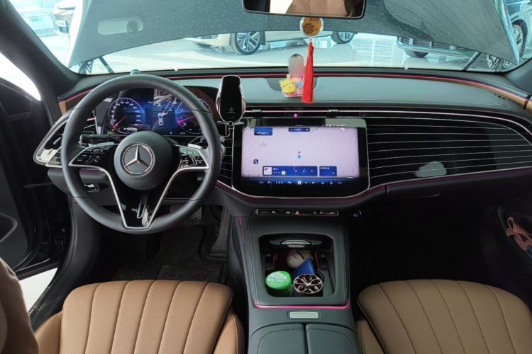 Used Mercedes-Benz E-Class 2024 Facelift E 260 L Center Console