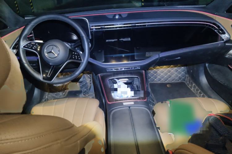 Used Mercedes-Benz E-Class 2024 E 300 L Luxury Model Center Console