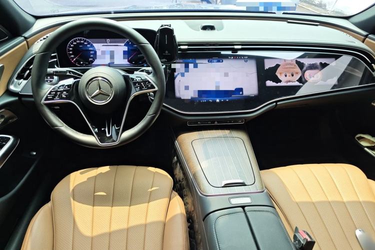 Used Mercedes-Benz E-Class 2024 Facelift E 300 L Luxury Edition Center Console