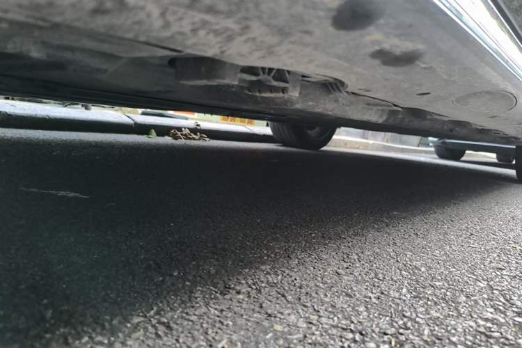 Used Mercedes-Benz E-Class 2024 Facelift E 300 L Luxury Edition Chassis Front Left
