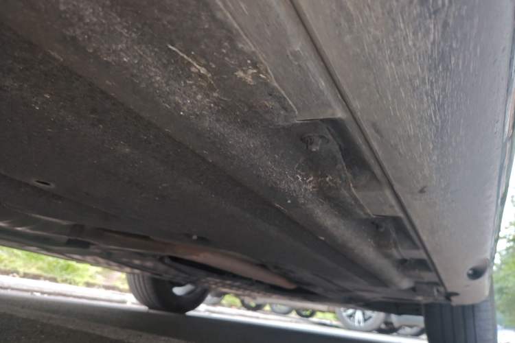 Used Mercedes-Benz E-Class 2024 E 300 L Luxury Sport Model Chassis Front Right