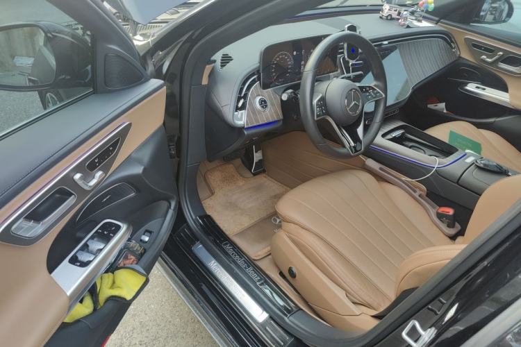 Used Mercedes-Benz E-Class 2024 Refresh E 300 L Stylish Edition Driver Seat