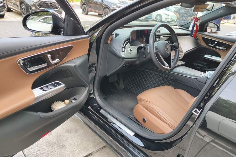 Used Mercedes-Benz E-Class 2024 E 260 Sport Edition Driver Seat