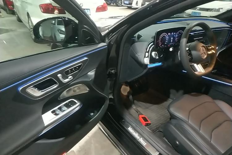 Used Mercedes-Benz E-Class 2024 Revised E 300 L Luxury Sports Edition Driver Seat