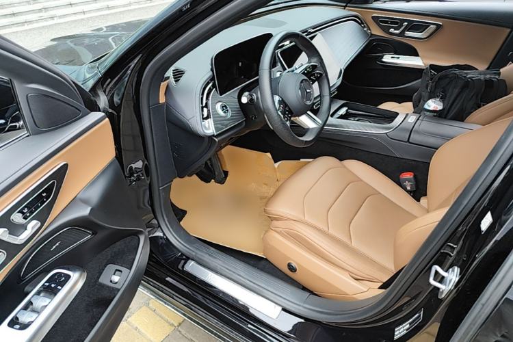 Used Mercedes-Benz E-Class 2024 Refresh E 300 L Stylish Edition Driver Seat