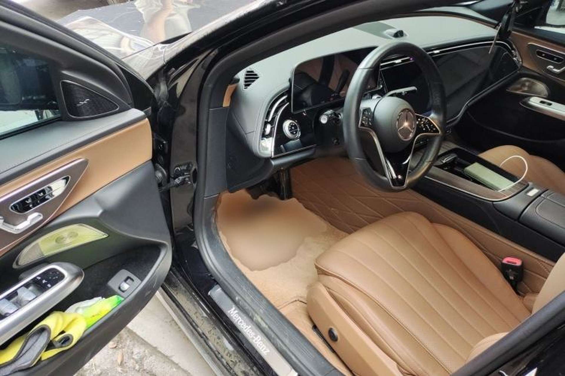 Used Mercedes-Benz E-Class 2024 Facelift E 300 L Luxury Edition Driver Seat