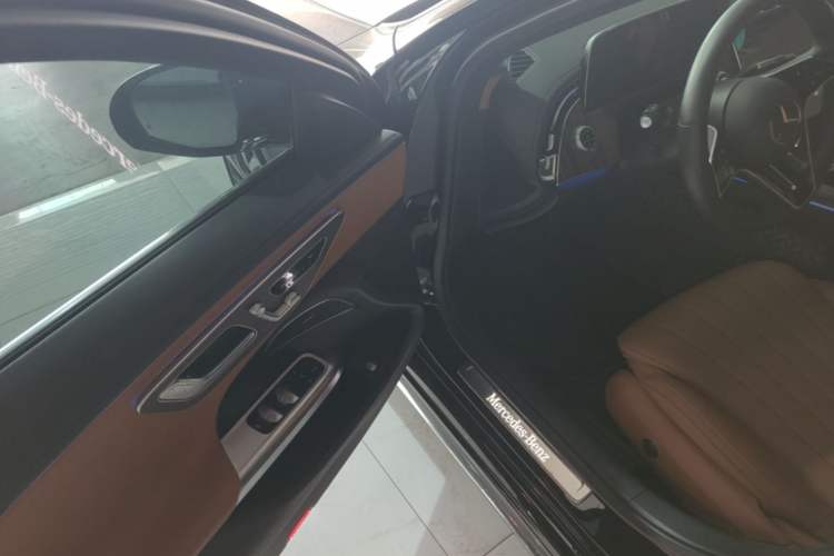 Used Mercedes-Benz E-Class 2024 Refresh E 300 L Stylish Edition Driver Seat
