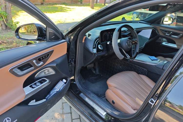 Used Mercedes-Benz E-Class 2024 E 300 L Luxury Model Driver Seat
