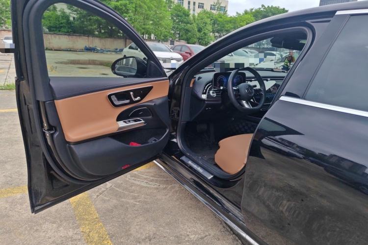 Used Mercedes-Benz E-Class 2024 Restyled E 260 L Sport Edition Driver Seat