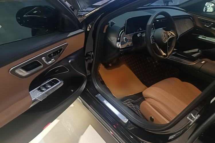 Used Mercedes-Benz E-Class 2024 Refresh E 300 L Stylish Edition Driver Seat