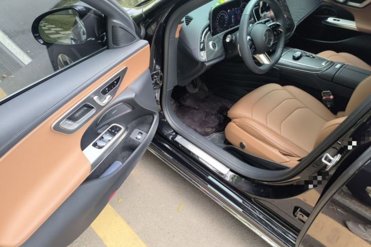 Used Mercedes-Benz E-Class 2024 Facelift E 300 L Fashion Sport Edition Driver Seat