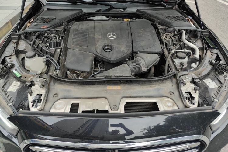 Used Mercedes-Benz E-Class 2024 E 260 L Engine Bay