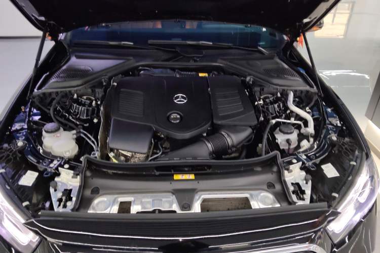 Used Mercedes-Benz E-Class 2024 Facelift E 300 L Luxury Edition Engine Bay
