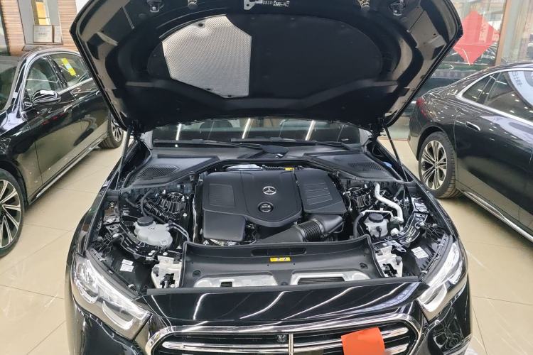 Used Mercedes-Benz E-Class 2024 E 260 L Engine Bay