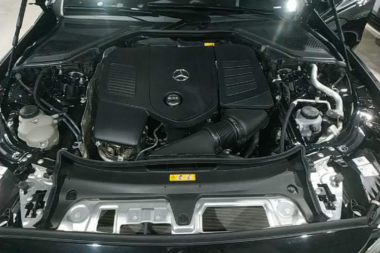 Used Mercedes-Benz E-Class 2024 Revised E 300 L Luxury Sports Edition Engine Bay