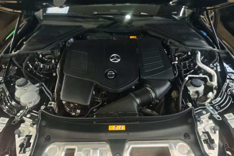 Used Mercedes-Benz E-Class 2024 E 260 L Engine Bay